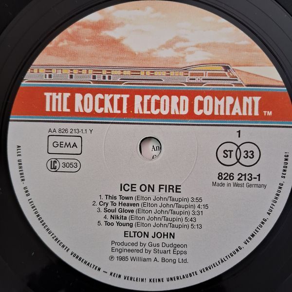 Elton John &ndash; Ice On Fire 90120 фото