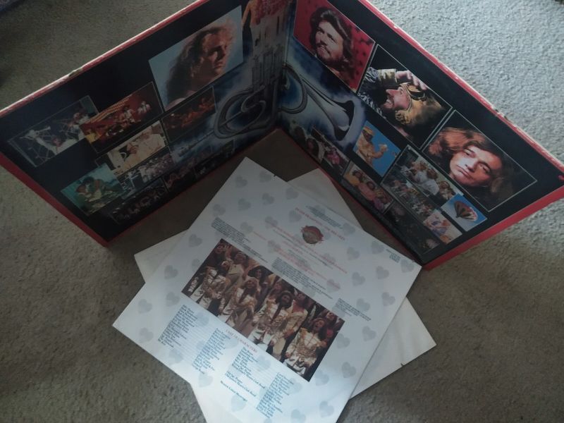 Various &ndash; Sgt. Pepper's Lonely Hearts Club Band (The Original Motion Picture Soundtrack) 90388 фото